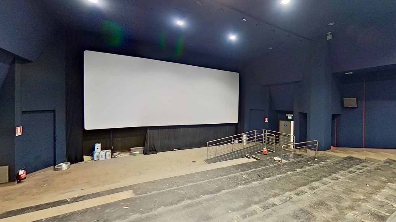 Passaggio interno del Multisala Roma
